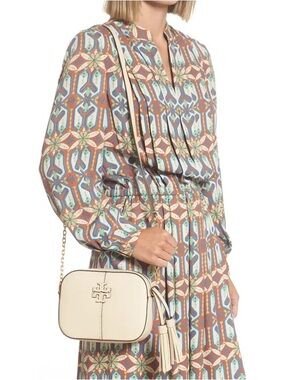 Tory Burch McGraw Leather
Camera Bag Crossbody Bag Brie Cream